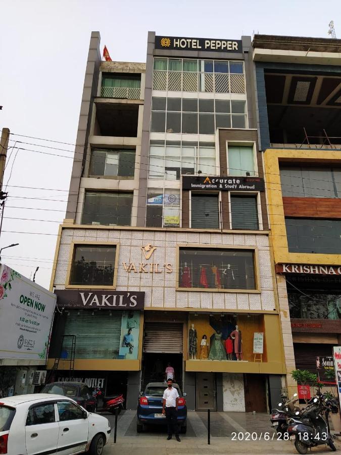 Hotel Pepper Hisār Exteriör bild